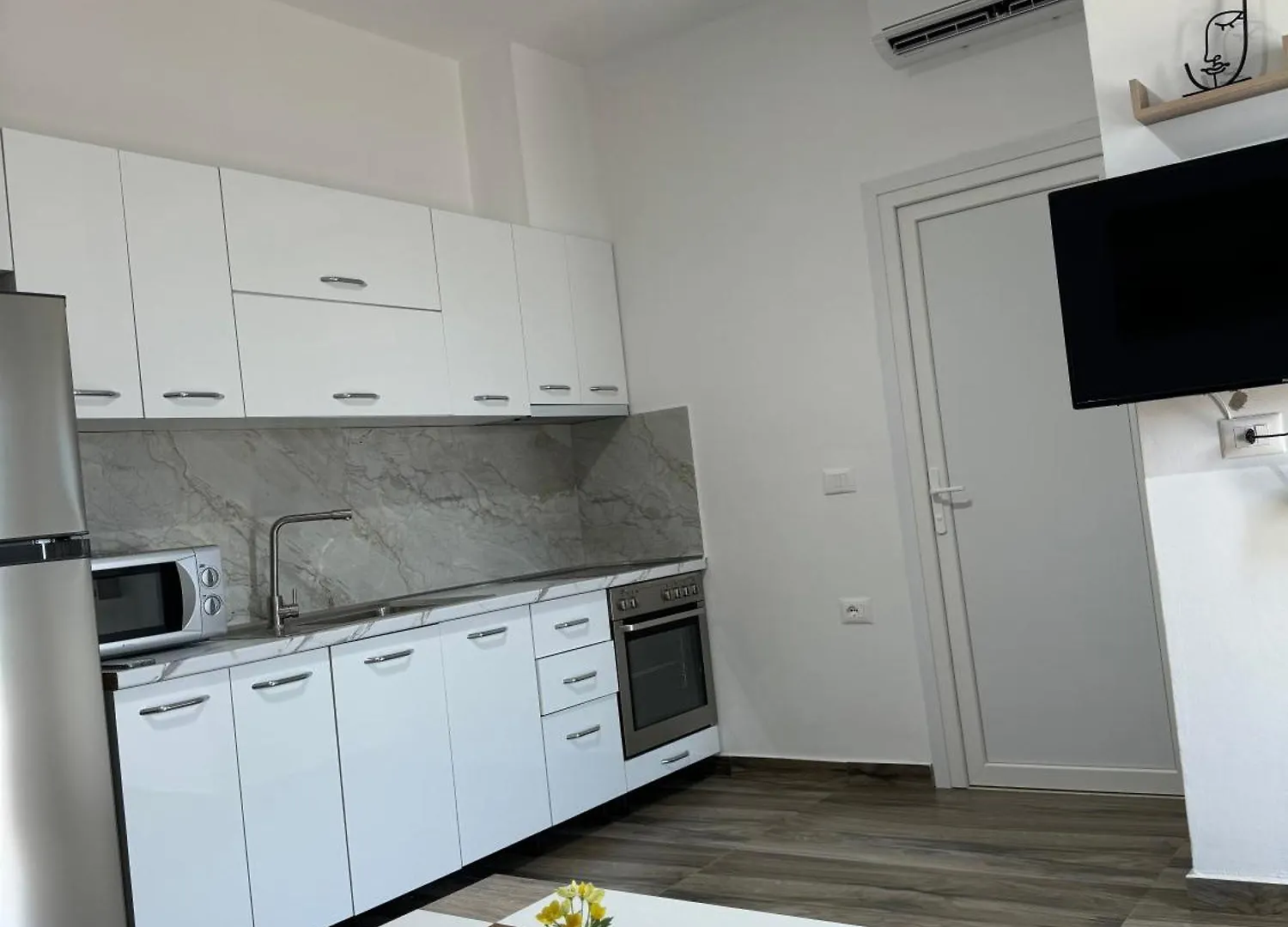 Kamez Vata Apartments 2 0*,  אלבניה