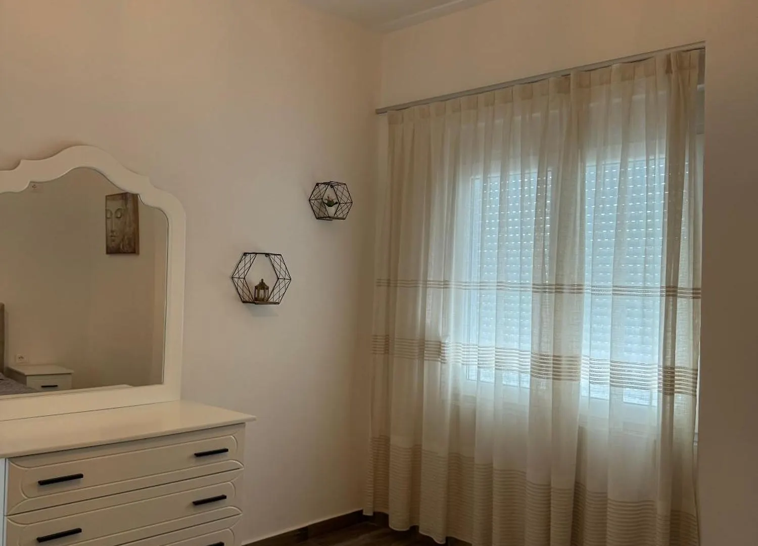 Kamez Vata Apartments 2 0*,